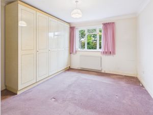 Bedroom- click for photo gallery